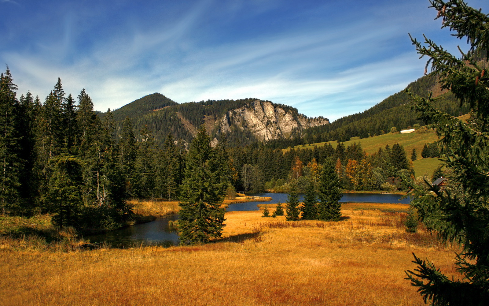 华体会官网入口-东亚杯中国青年队平局 球迷鼓励表现积极，中国队东亚杯冠军