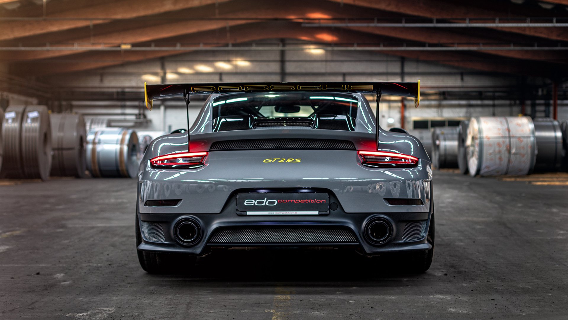 华体会平台-米兰双雄誓争意甲桂冠，战火一触即发